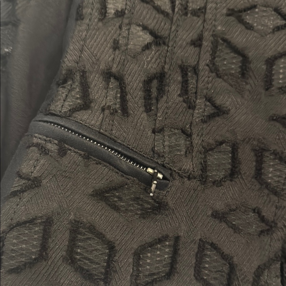 BCBGMaxAzria Black Tailored Blazer with Textured Fabric - Picture 5 of 13